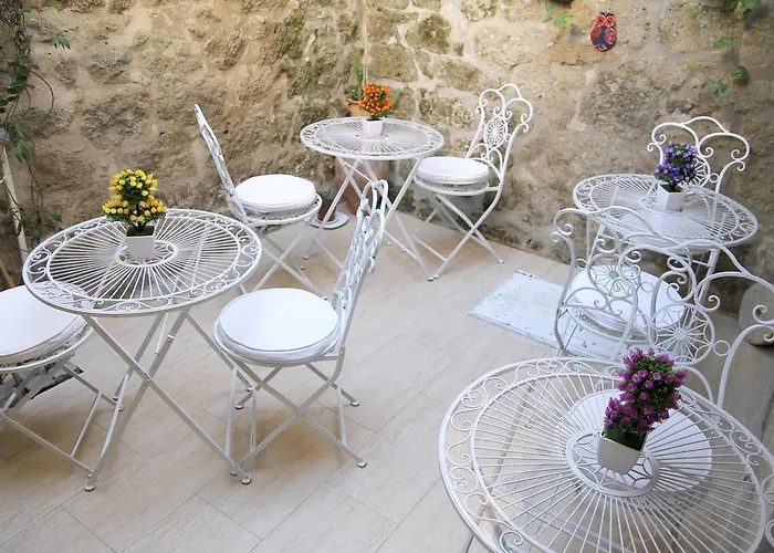 Oda ve Kahvaltı Yalicapkini